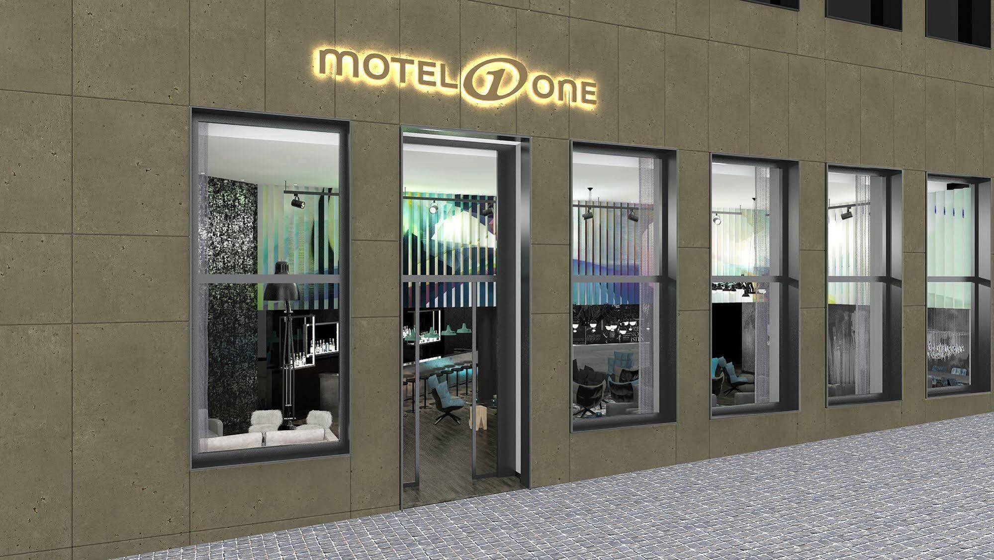 Motel One Базел Екстериор снимка